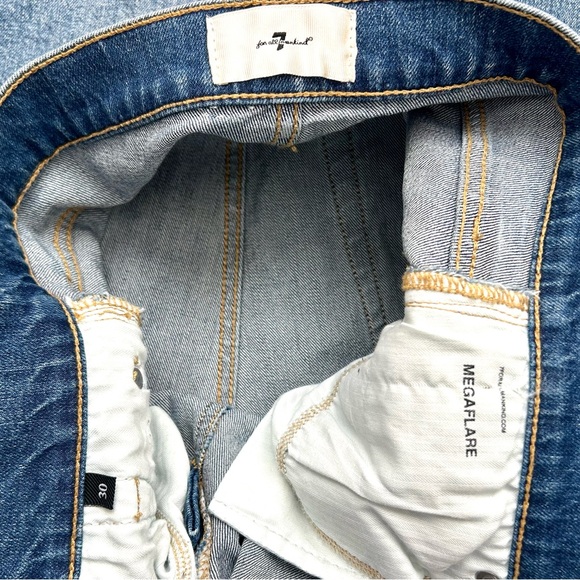 7 For All Mankind Megaflare Jeans Light Wash Wide Leg Flare Size 30 - Picture 12 of 12